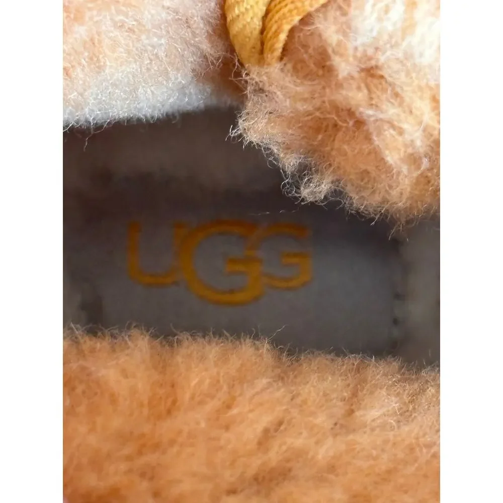 UGG Neumel Yellow Suede Chukka Boots Shearling Lined Youth Kids Size 4 Comfy